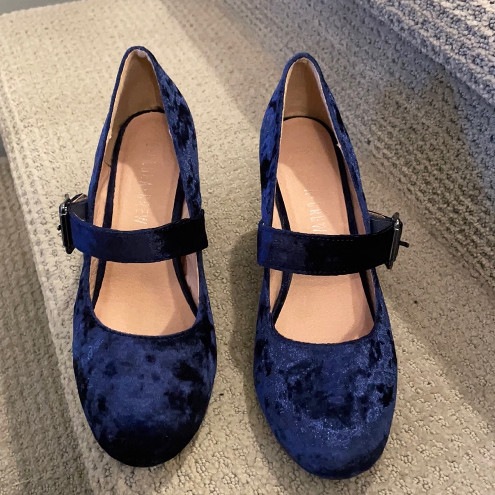 Midnight/navy blue velvet like Mary Jane shoes, size 38 (US size 7.5)